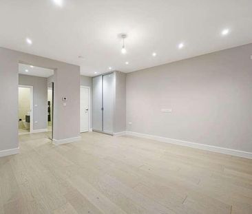 South Park Hill Road, South Croydon, CR2 - Photo 2