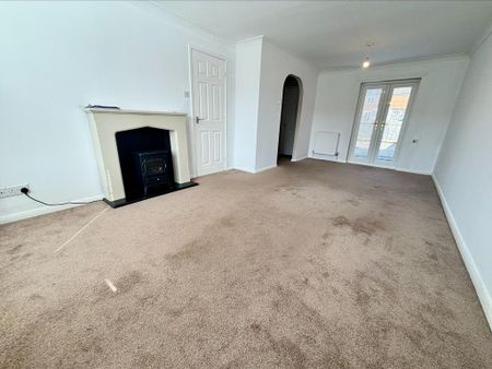 3 bedroom end of terrace house to rent - Photo 3