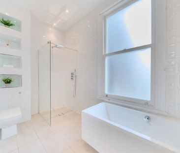 4 bedroom terraced house to rent - Photo 4