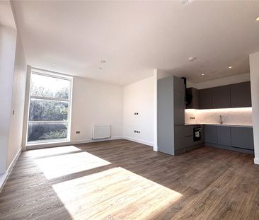 Sheila House, Fleet, Hampshire, GU51 - Photo 5