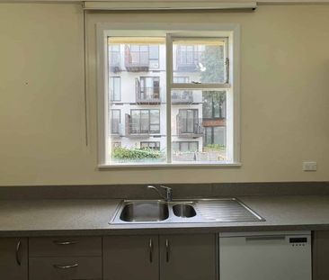 Newtown 4 Bedrooms - Photo 5