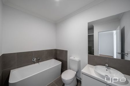 Brand New Living - Photo 5