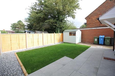 3 bedroom semi-detached house to rent - Photo 5