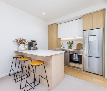 Located in the beautiful Mt Eden, this one bedroom apartment is fin... - Photo 1