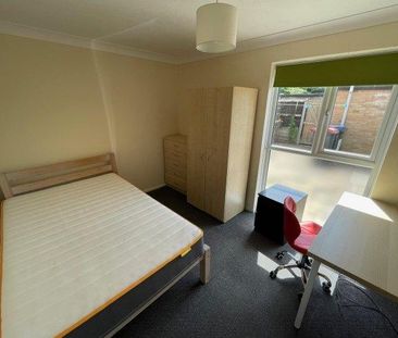 4 bedroom house share to rent - Photo 4