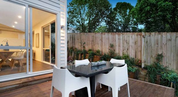 5 BDR house for rent ( Mt Albert) - Photo 1