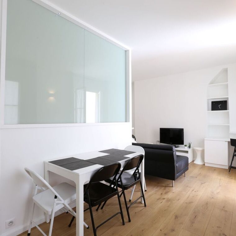 Appartement à louer rue des Beaux Arts, Paris 6ème - Photo 1