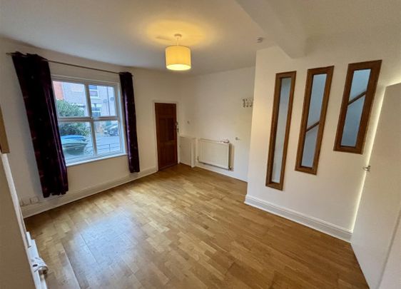 2 bedroom house - terraced to rent - Photo 1