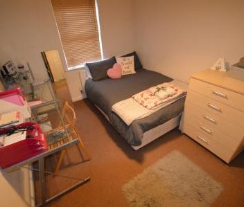 The Runway, Hatfield, AL10 - Photo 2