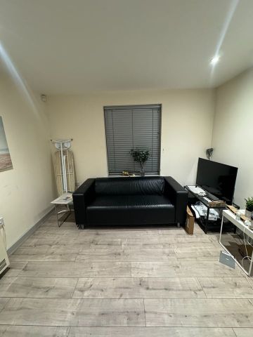 2 Bed Flat, Jackson Crescent, M15 - Photo 3