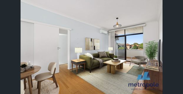 RENOVATED, LIGHT-FILLED APARTMENT IN PRIME BEXLEY LOCATION - Photo 1