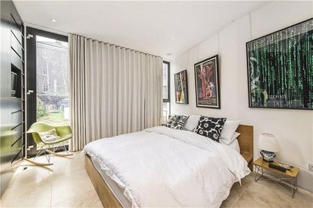 4 bedroom detached house to rent - Photo 3