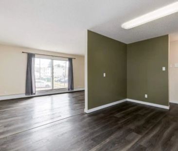 - 1 Bedroom at The Townhouse - Photo 2