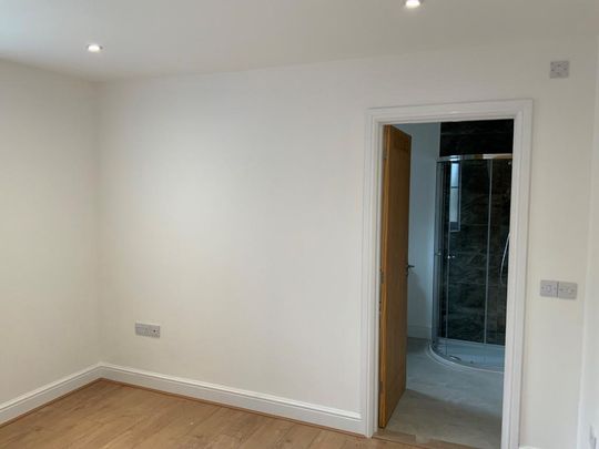 3 bedroom detached bungalow to rent - Photo 1