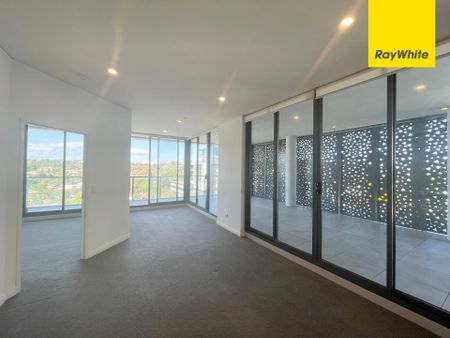 North Facing Spacious 1 Bed with Huge Balcony! - Photo 5