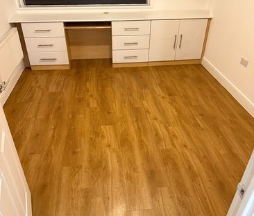 2 Bed Flat, Gants Hill, IG2 - Photo 4