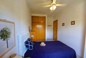 Apartamento 2 dormitorios con piscina al lado del mar