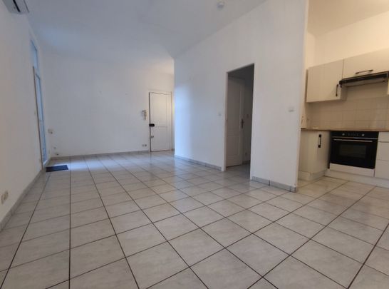 Location Appartement 3 pièces 59m² SETE 34200 - Photo 1