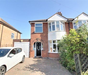 Three Bedroom House To Let On Beechcroft Road - Photo 5