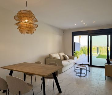 Trädgårdslägenhet med Pool och Parkering i Torrevieja - Photo 3