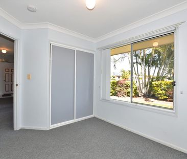 THREE BEDROOM HOUSE + TWO BAY SHED! - Photo 6