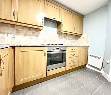 2 Bedroom Flat - Purpose Built To Let - Photo 1