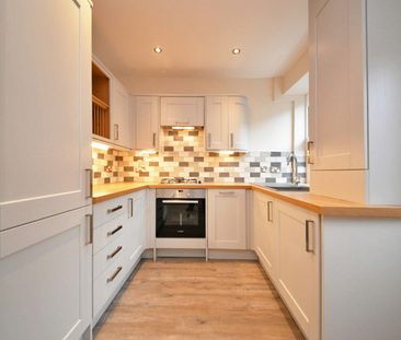 Terraced House to rent on - Photo 3