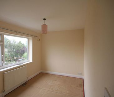 Fieldhead Road, Guiseley - Photo 4