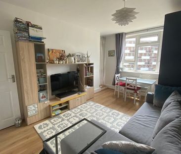 1 Bed Flat, Battersea, SW8 - Photo 1