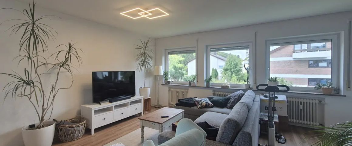 Helle 3,5-Zimmer-Wohnung mit großem Balkon, Gartenanteil und Garage in ruhiger Lage in Böblingen - Foto 1