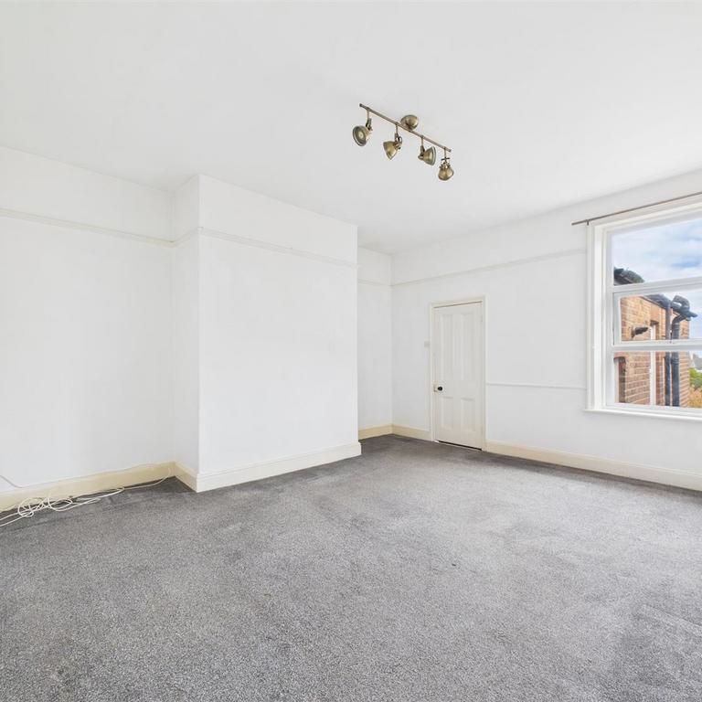 3 bedroom apartment to rent - Photo 1