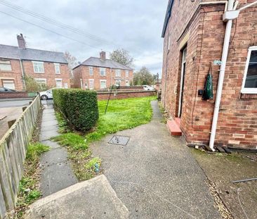 3 bedroom semi-detached house to rent - Photo 6