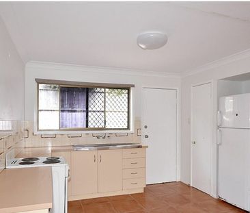 2 BEDROOM UNIT WALKING DISTANCE TO SCHOOL - Photo 4