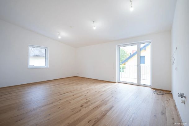 GEMÜTLICH, MODERN, ENERGIEEFFIZIENT: Fünf 2 Zimmer- Mietwohnungen mit Außenflächen warten auf Sie! - Photo 1