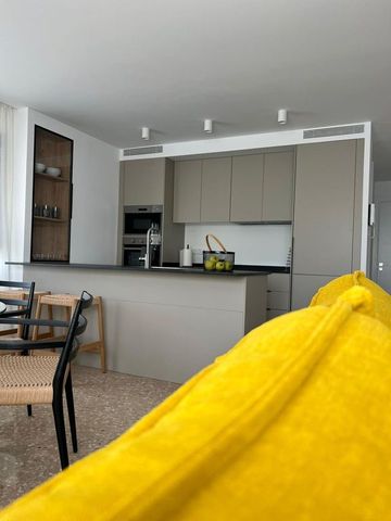 4 room luxury Apartment for rent in Valencia - Photo 2