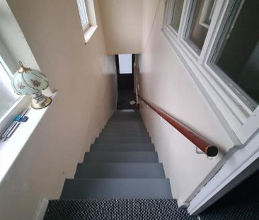 3 bedroom private hall to rent - Photo 1