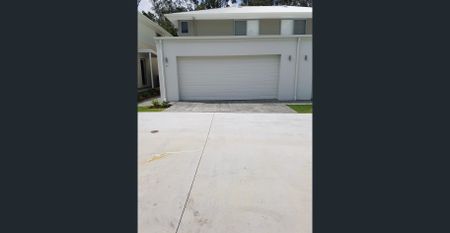 Ducted Air, Double Garage, Boutique Development - Photo 4