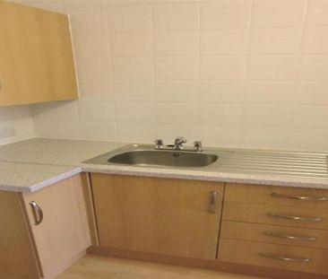 1 bedroom retirement property to rent - Photo 6