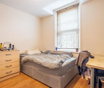 4 bedroom maisonette to rent - Photo 4