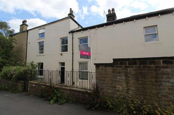 Rose Villa, Off Northgate, Almondbury, Huddersfield, HD5 - Photo 1