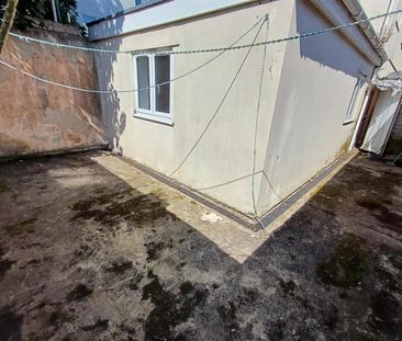 Broadway, Cardiff - Photo 6