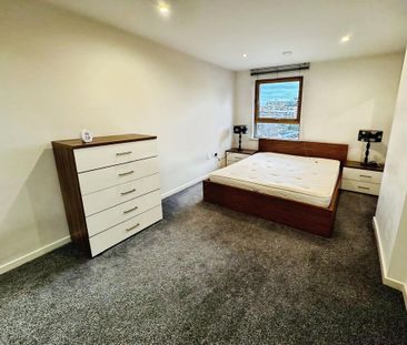 2 bedroom flat to rent - Photo 2