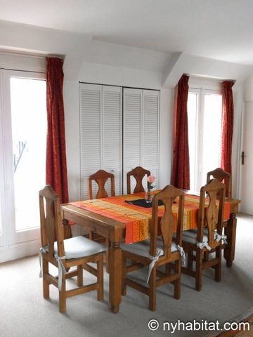 Logement à Paris, Location meublée - Photo 2