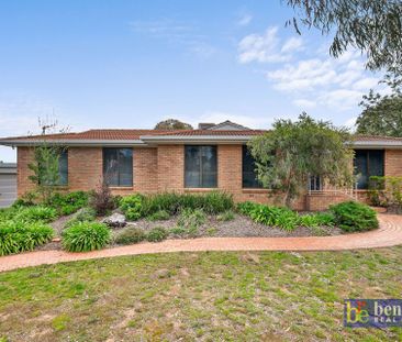 Comfort and Convenience in Strathdale - Photo 6
