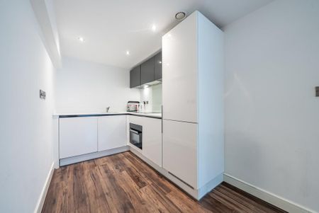 Studio to rent - Photo 5