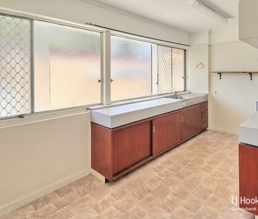 ONE BEDROOM APARTMENT IN SUPERB CENTRAL LOCATION - Photo 5