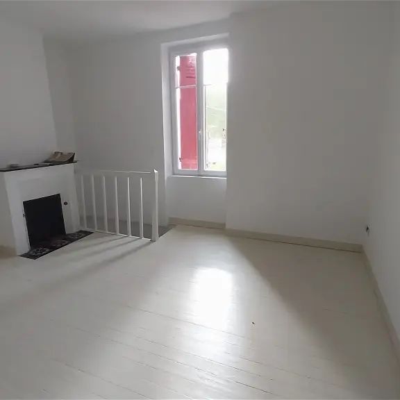 Location maison 3 pièces - 85m² à Hostens (33125) - Photo 1