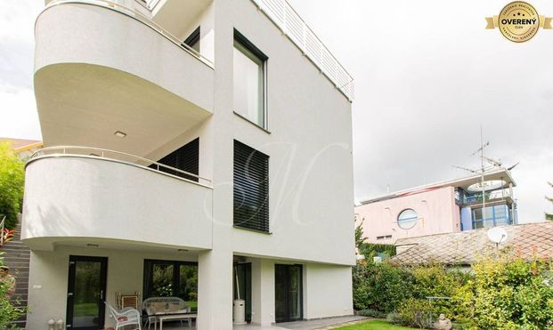 METROPOLITAN │Luxusný 3-podlažný byt v rezidenčnej vile - Photo 1