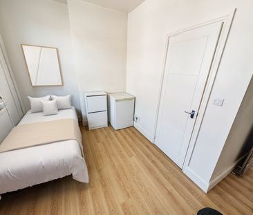 Room in a Shared House, York Road, B23 - Photo 5