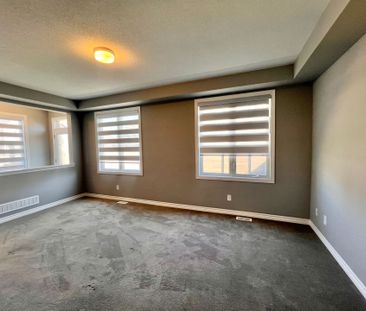 For Lease - 965 Fameflower Street, Barrhaven, Ontario - Photo 2